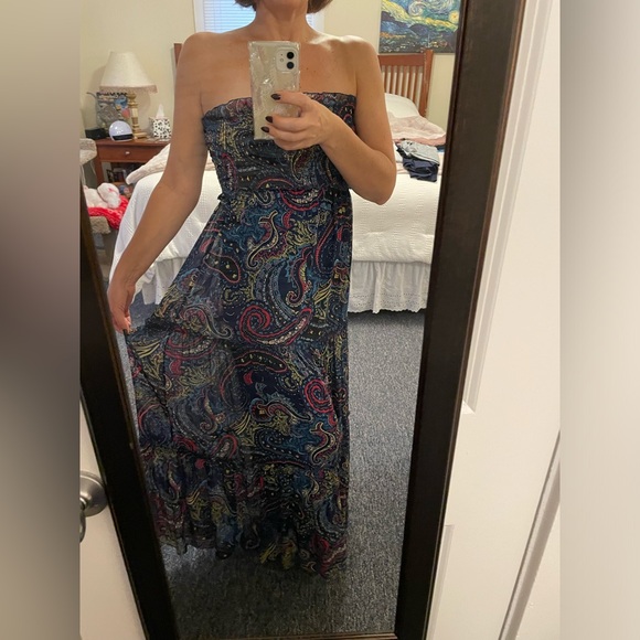 Appropriate behavior- maxi dress, blue paisley pattern, size medium - Picture 5 of 6
